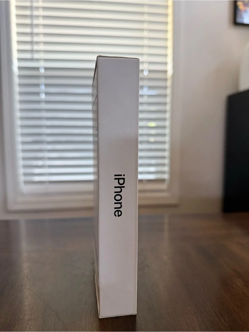 Apple iPhone 16 Pro Max Box
